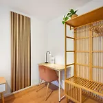 Ludwigscozyescape - Ruhiges Design Mit Balkon, Kostenloser Parkplatz, Neu Saniert, Zentrale & Ruhige Lage, Helle Raeume, Boxspringbetten, Schnelles Wlan, Smart Tvs, Workspace, Modernes Bad, Voll Ausgestattete Kueche, 24h Check-in, Fuer 4 Ga Apartamento
