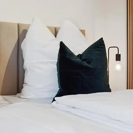 Ludwigscozyescape - Ruhiges Design-apartment Mit Balkon & Parkplatz, 4 Gaeste, Smarttv In Jedem Zimmer, Highspeed Wlan, Workspace, 24h Self Check-in * Ludwigsburg