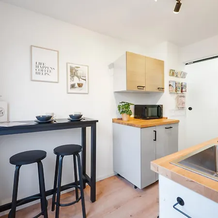 Ludwigscozyescape - Ruhiges Design-apartment Mit Balkon & Parkplatz, 4 Gaeste, Smarttv In Jedem Zimmer, Highspeed Wlan, Workspace, 24h Self Check-in Ludwigsburg